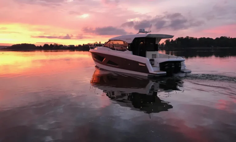 bateau crownline