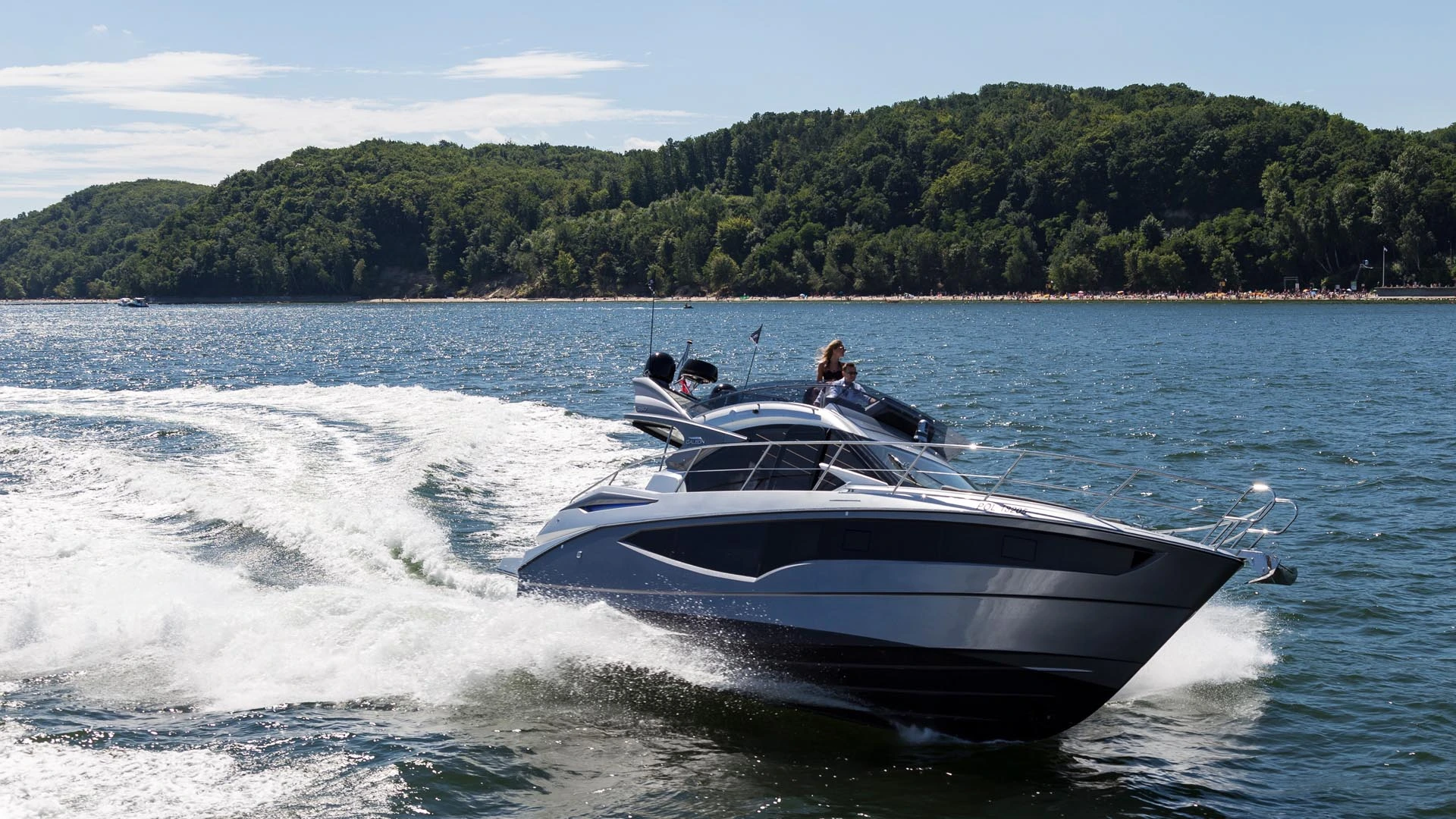 Yacht Galeon