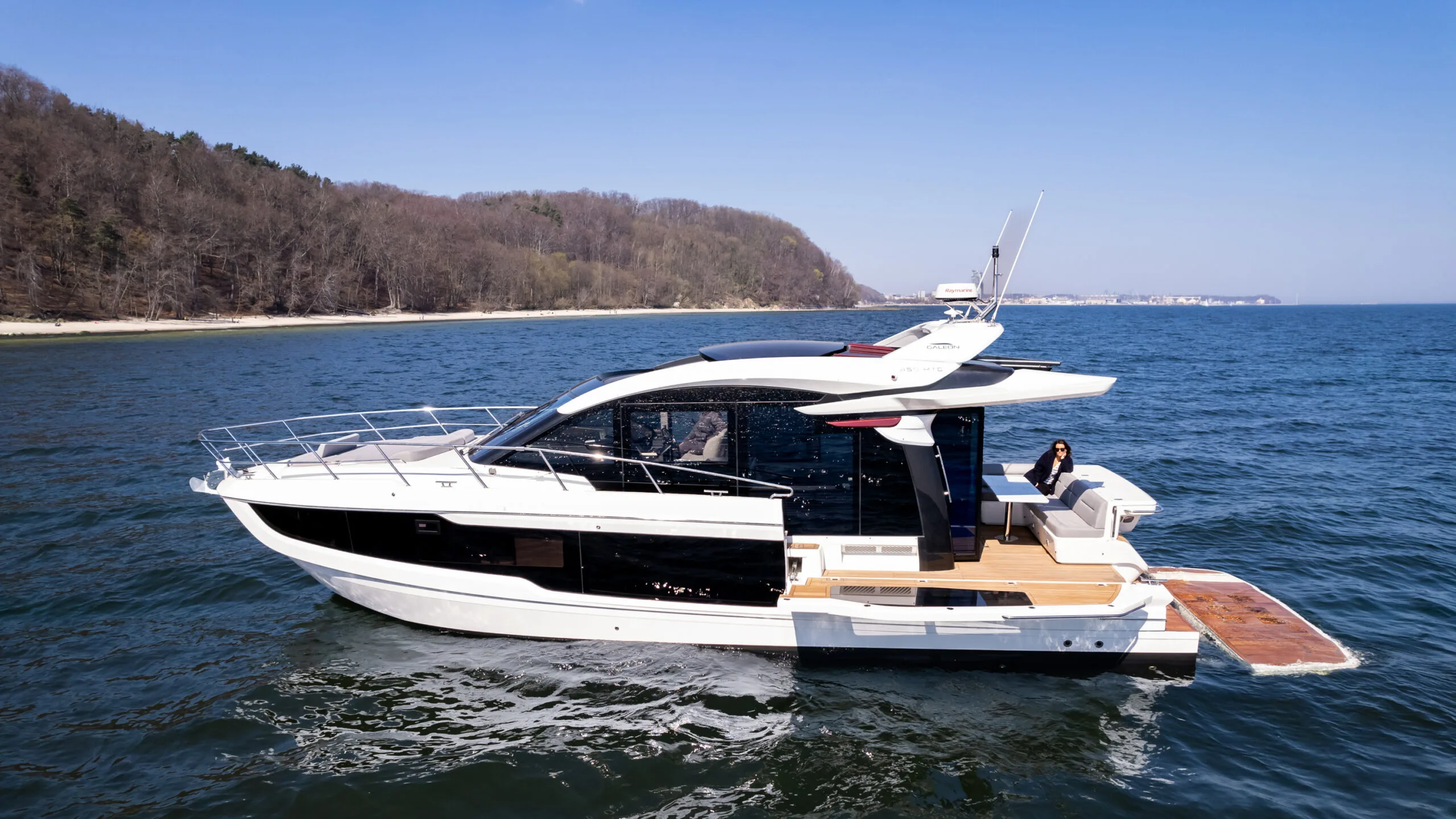 yacht galeon